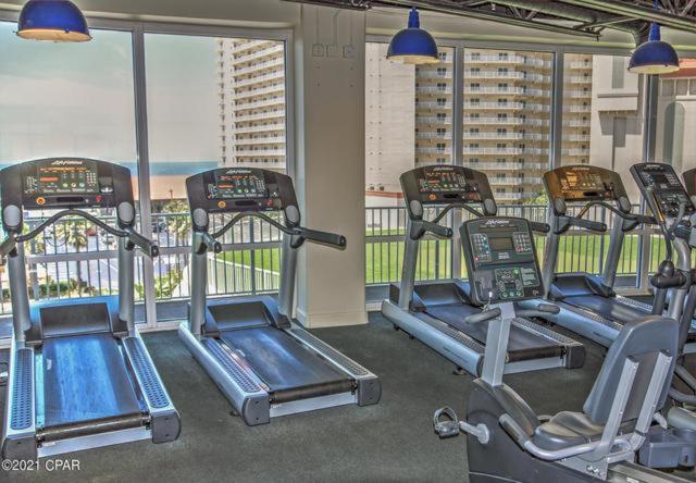 Laketown Wharf Resort: Family-friendly Beachfront With Views Aparthotel